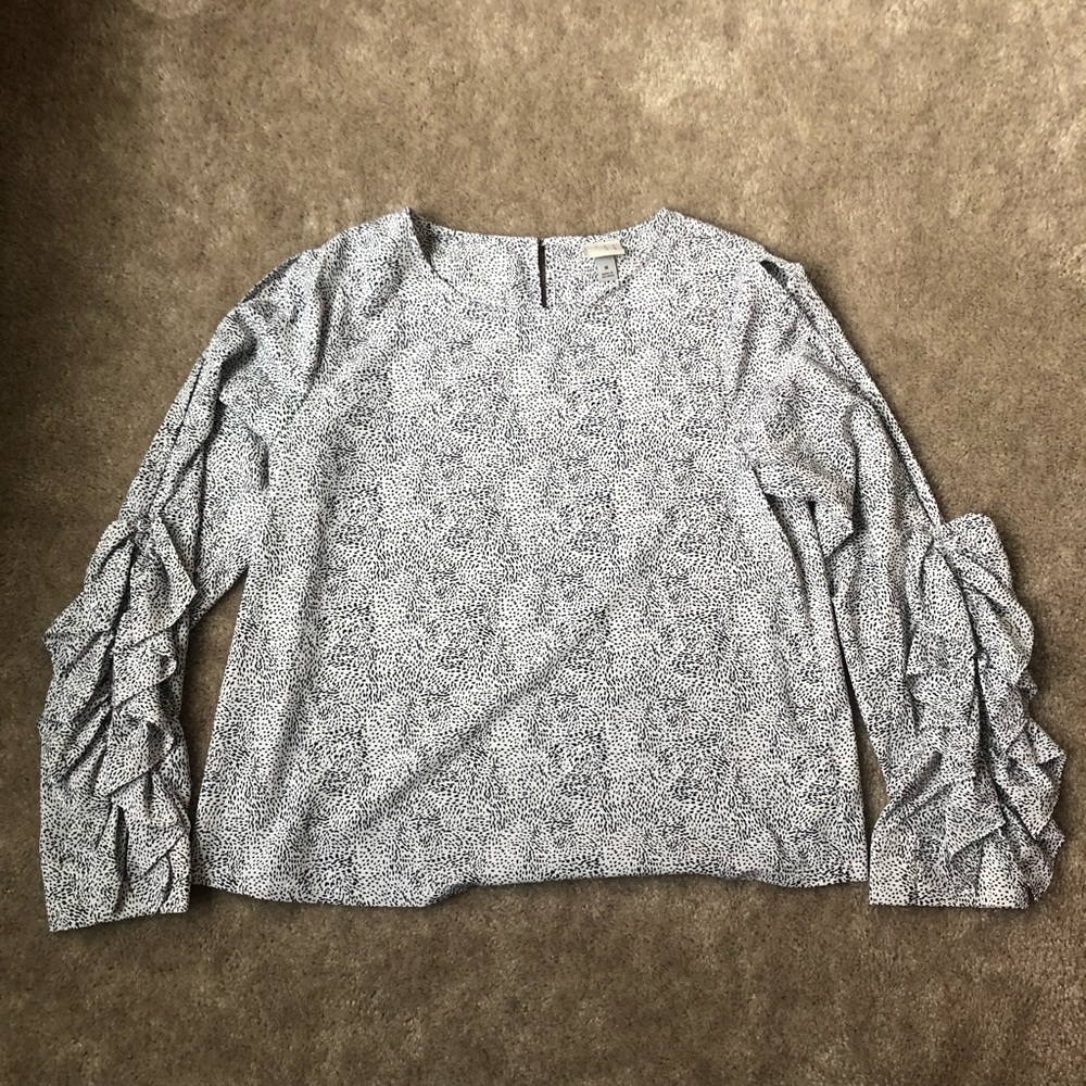 Women’s Black and White Spotted Blouse